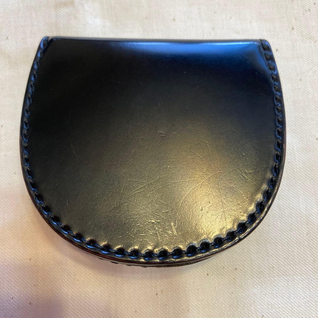 大峡製鞄　コードバン馬蹄型小銭入れ　革張り黒色　中古品