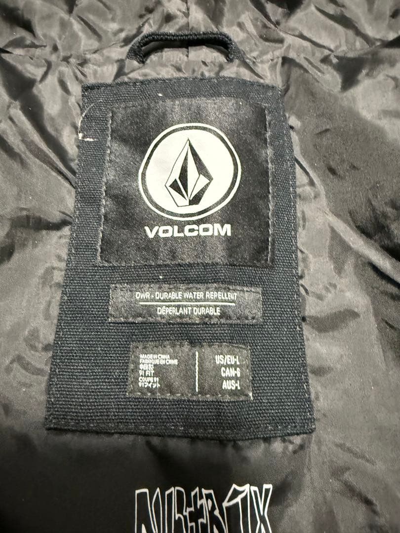 VOlCOM　スノボウェア　セットアップ