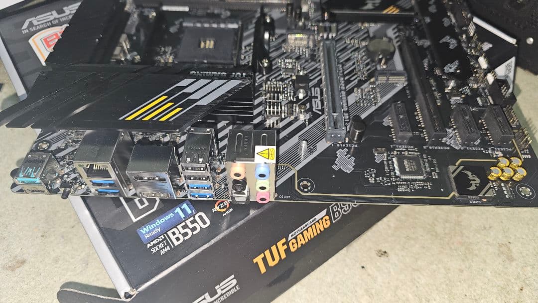 マザーボード TUF GAMING B550-PLUS