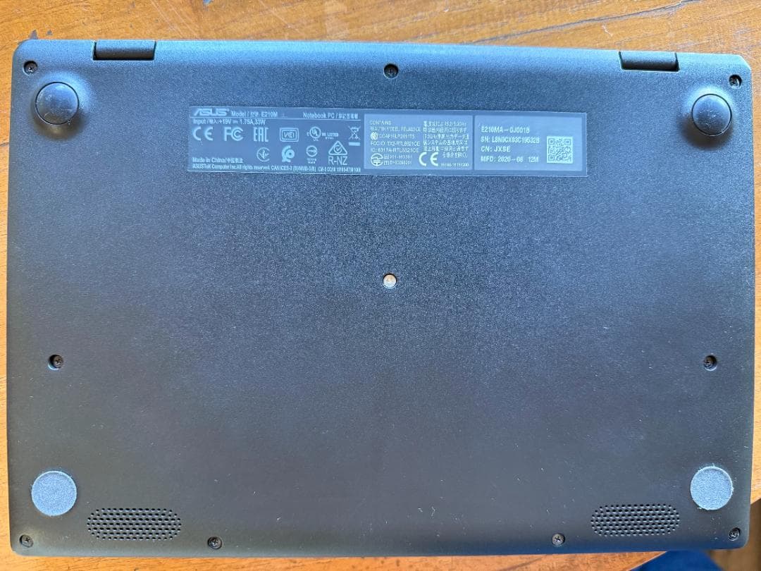 ASUS VivoBook E210MA-GJ001B ノートパソコン