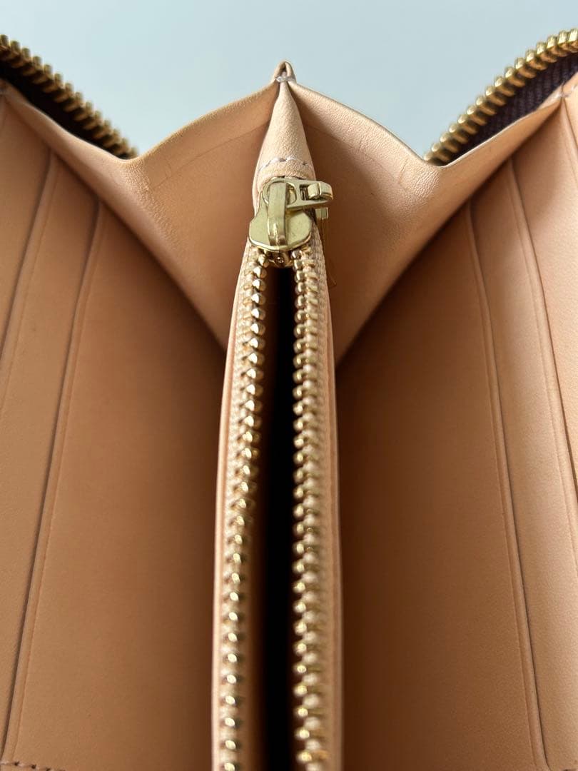 【美品】ココマイスター コードバン 長財布　ラウンドジップ 焦茶色 袋付き