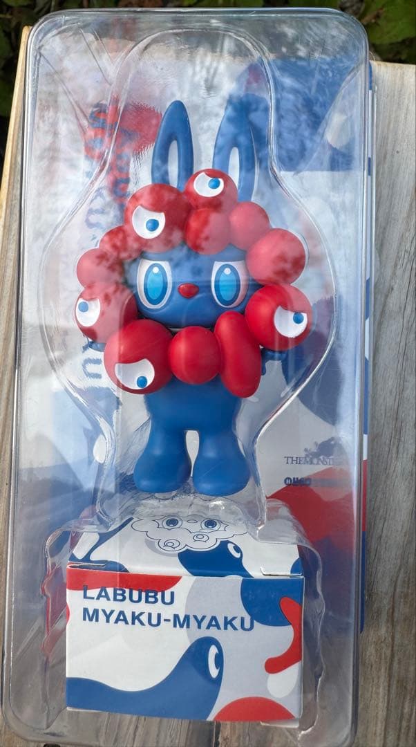 万博限定　ラブブ　ミャクミャクストラップ付きフィギュア　レシートあり