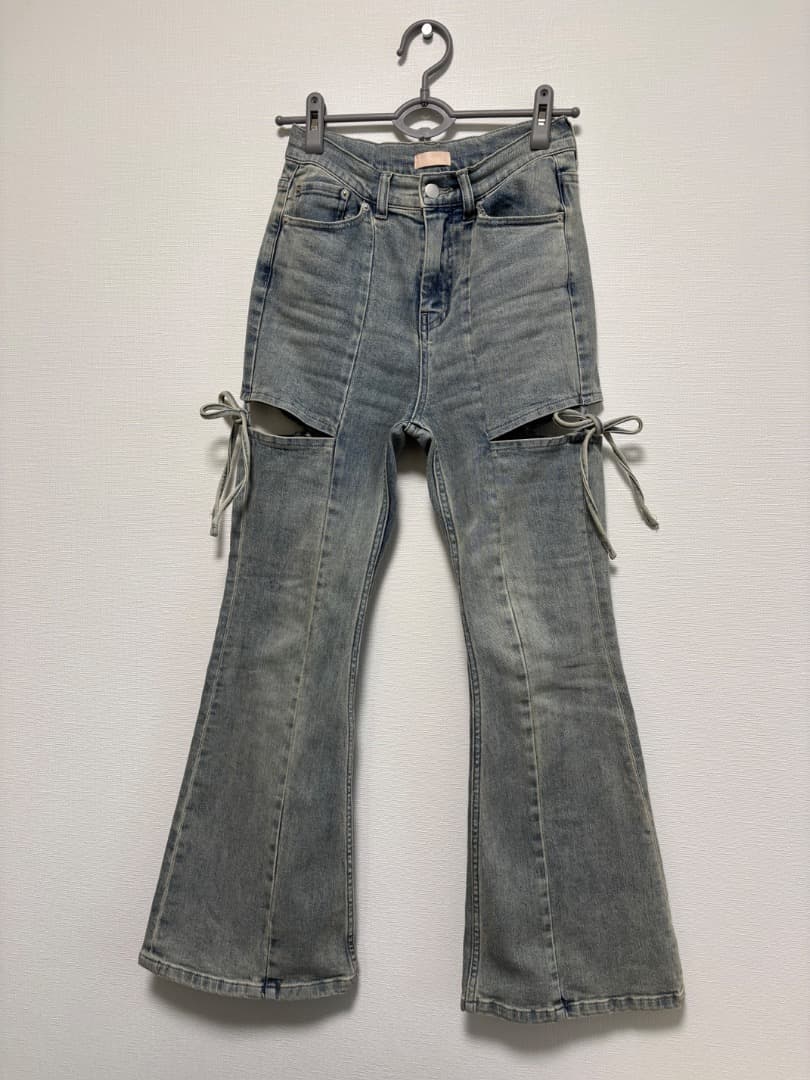 RESEXXY リゼクシー カットアウトリボンデニムパンツ