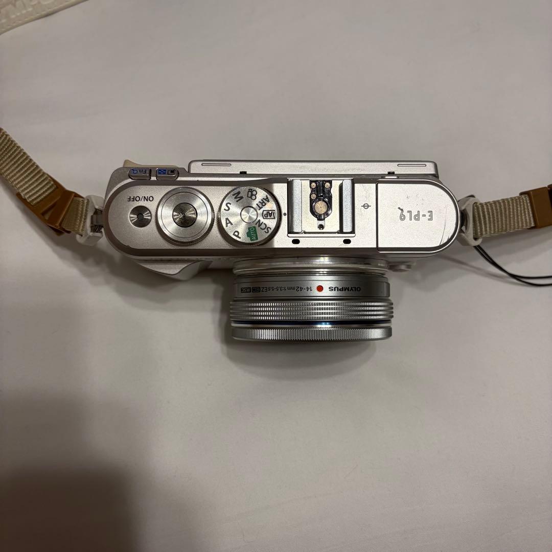 OLYMPUS E−PL9 E-PL9 WHITE