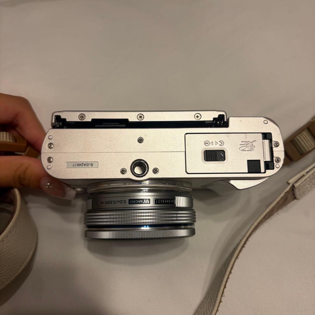 OLYMPUS E−PL9 E-PL9 WHITE