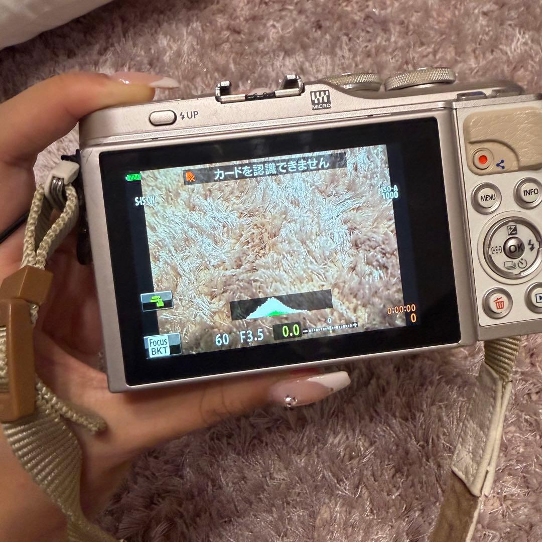 OLYMPUS E−PL9 E-PL9 WHITE