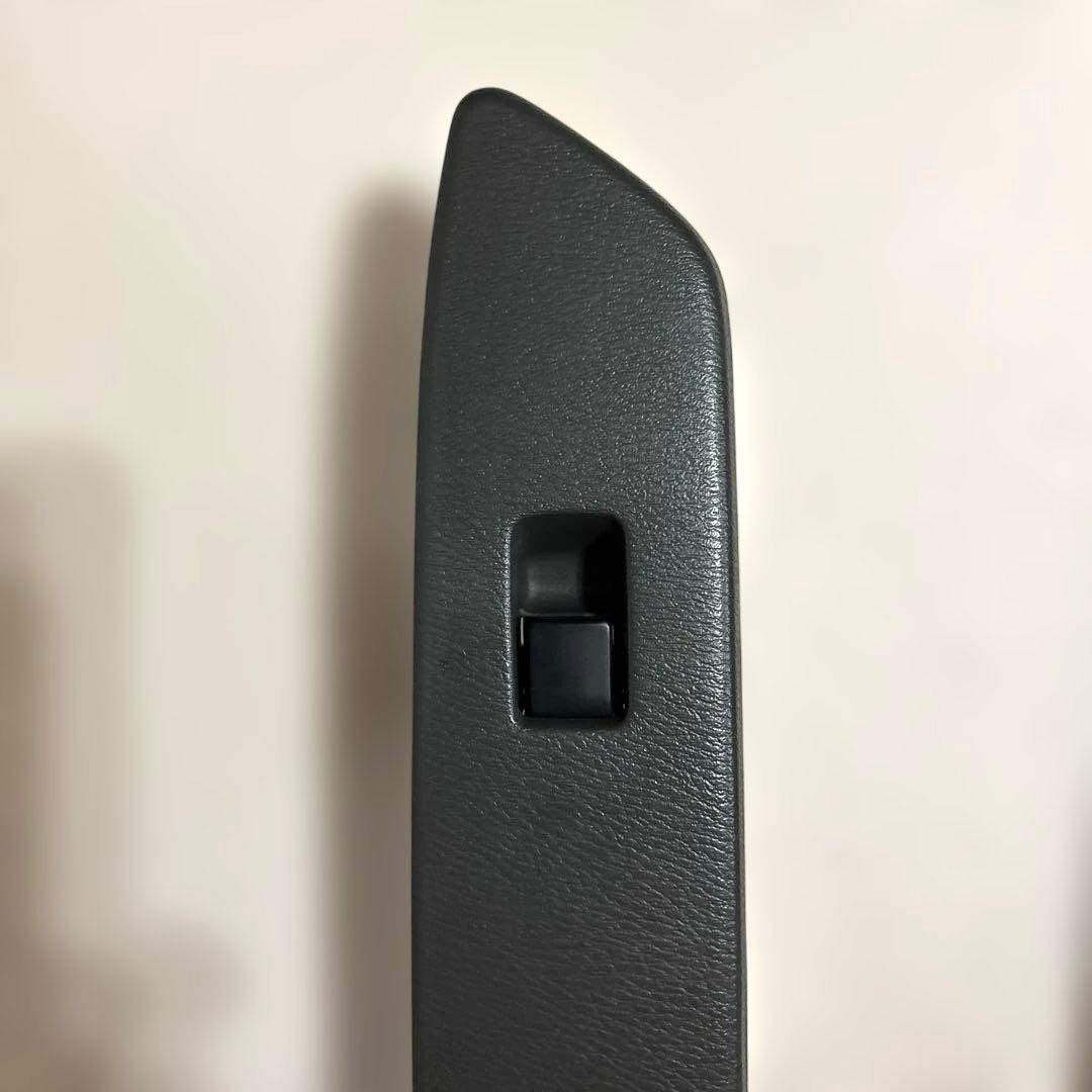 日産　ラシーン　パワーウィンドウ　スイッチ