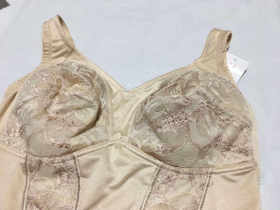 新品　ワコール　ラゼ ボディスーツ　D75M