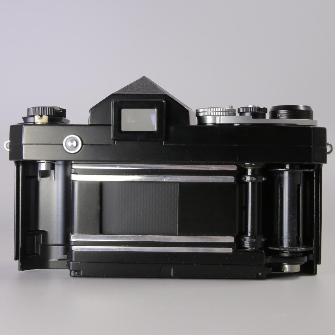 ☆美品☆完全動作　ニコンFブラック　アイレベル　レザーケース＃186