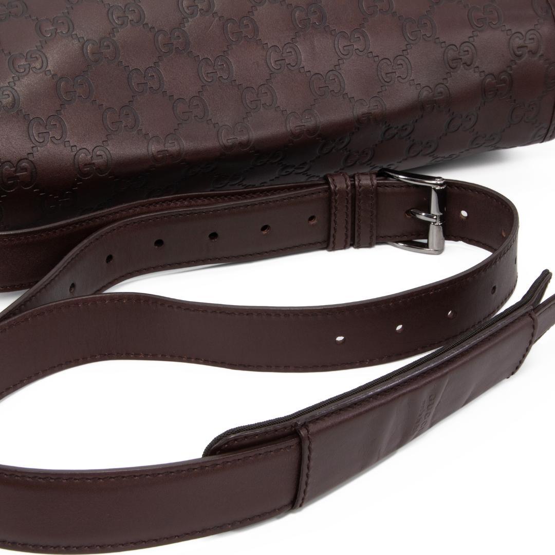 本物 グッチ メッセンジャーバッグ メンズ 茶色 肩掛け 斜め掛け GG 総柄