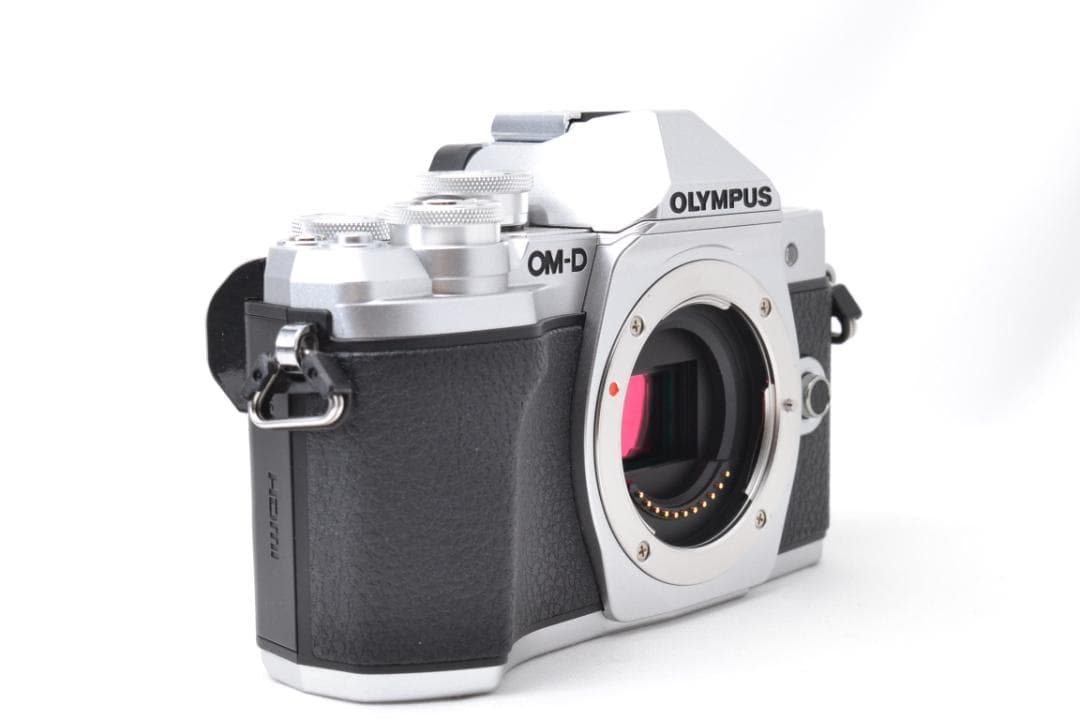 ■ 美品 ■ オリンパス　OM-D E-M10 MarkⅢ ボディ 元箱付