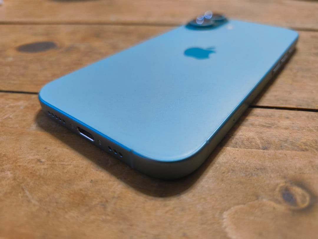 Apple iPhone16 128 バッテリー100%✨️ 美 ケース付き！