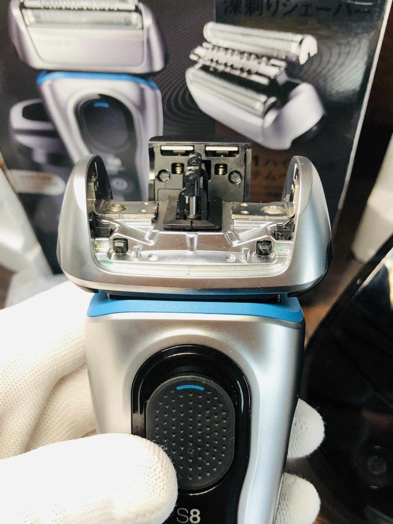 【美品】BRAUN Series 8 8390ccブラウンメンズ電気シェーバー