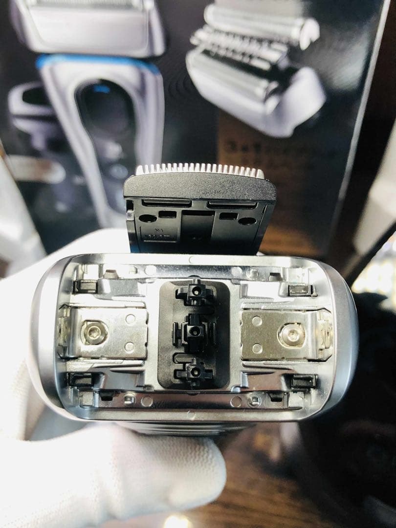 【美品】BRAUN Series 8 8390ccブラウンメンズ電気シェーバー