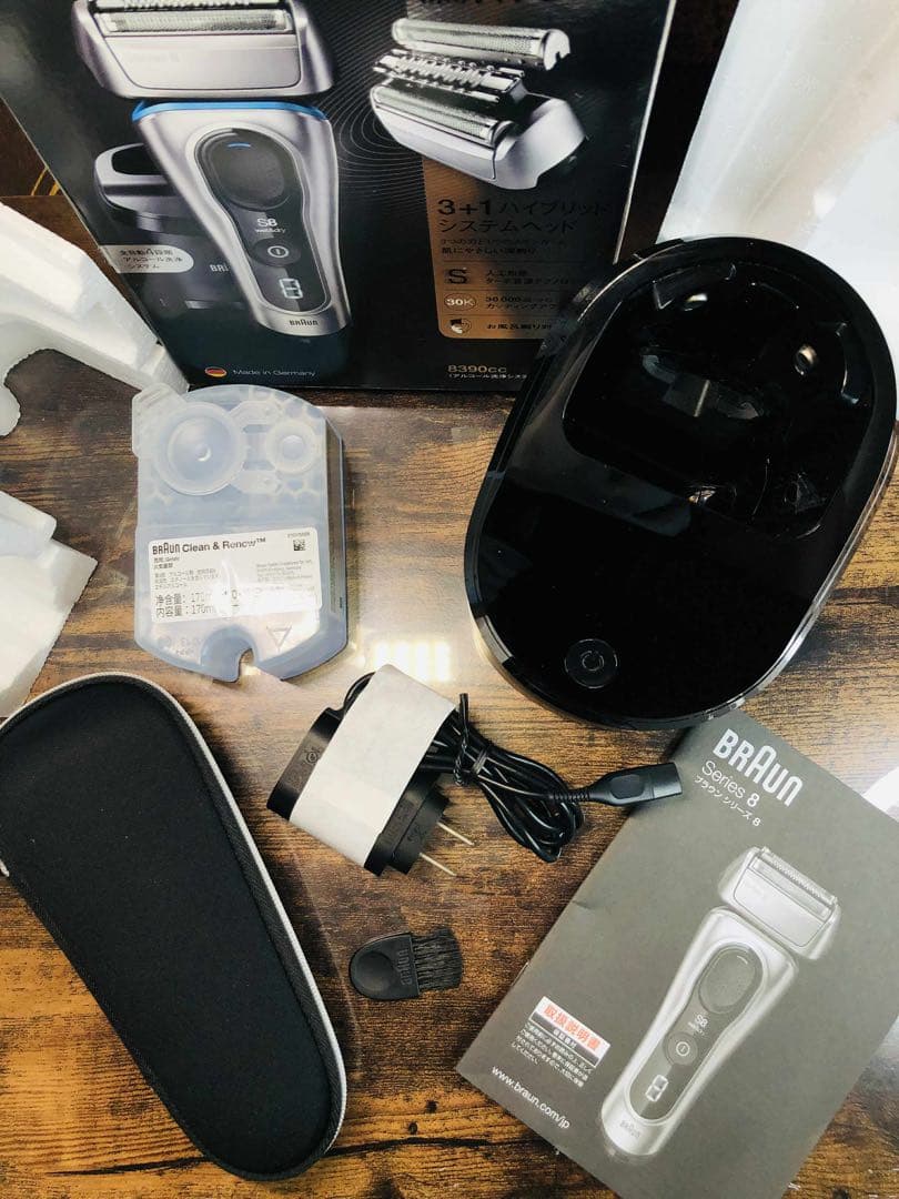 【美品】BRAUN Series 8 8390ccブラウンメンズ電気シェーバー