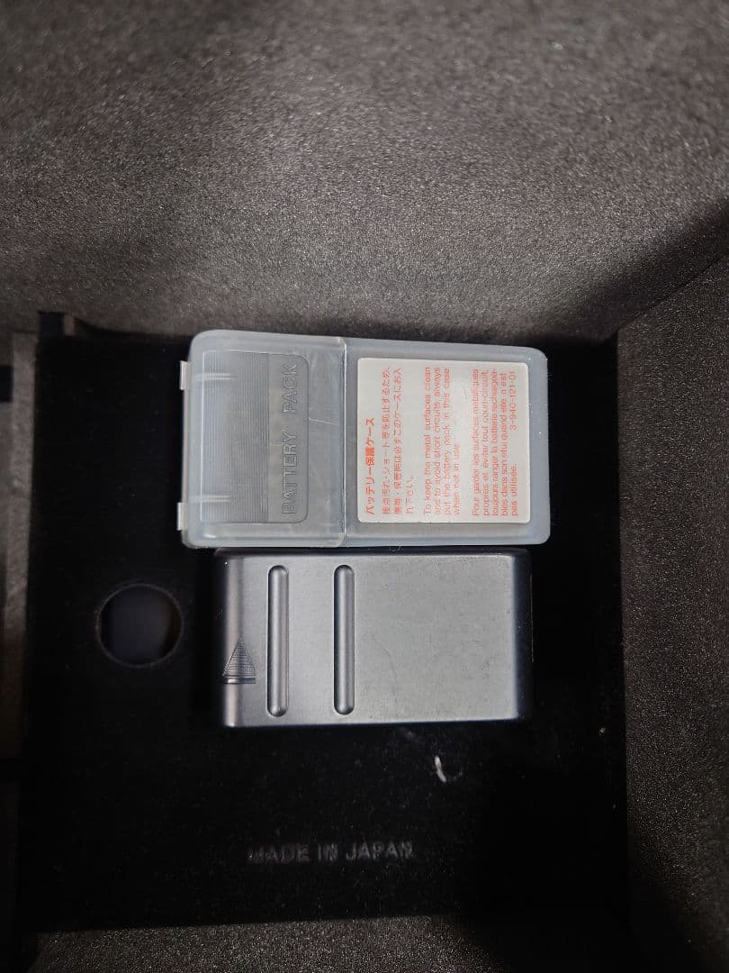 ■【ケース・AC付】SONY　CCD-V5000 Video Hi8PROカメラ