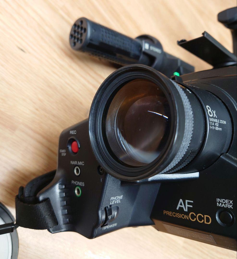 ■【ケース・AC付】SONY　CCD-V5000 Video Hi8PROカメラ