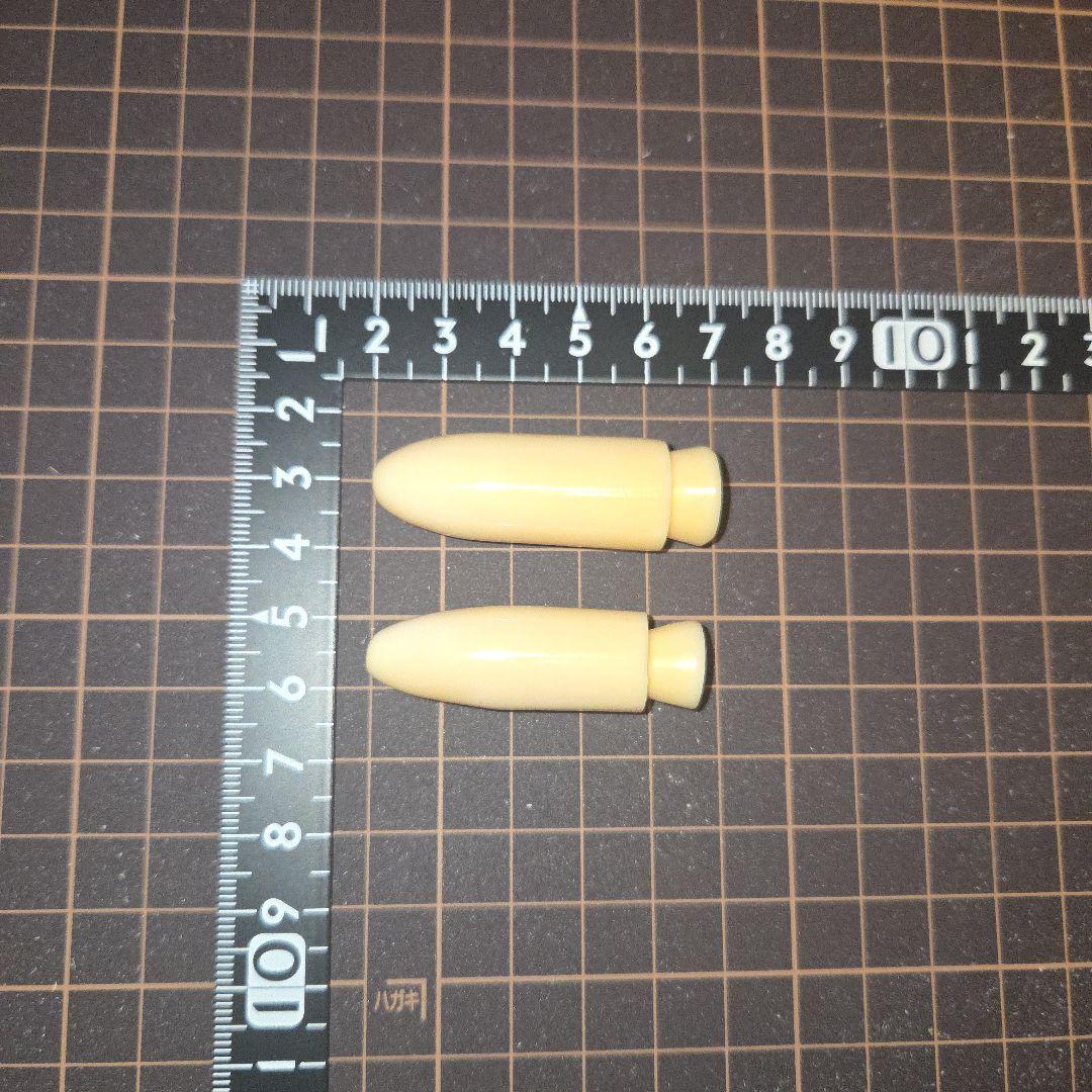 ベージュ円筒形プラスチックパーツ2個セット