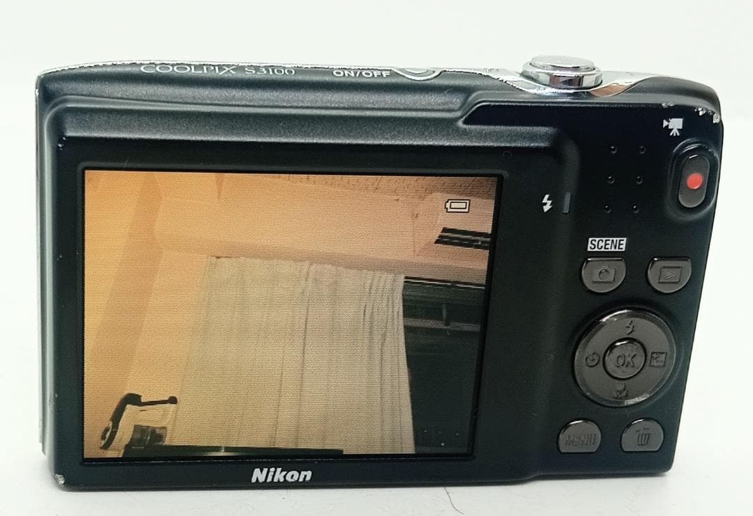 Nikon COOLPIX S3100 シルバー 充電器付き デジタルカメラ