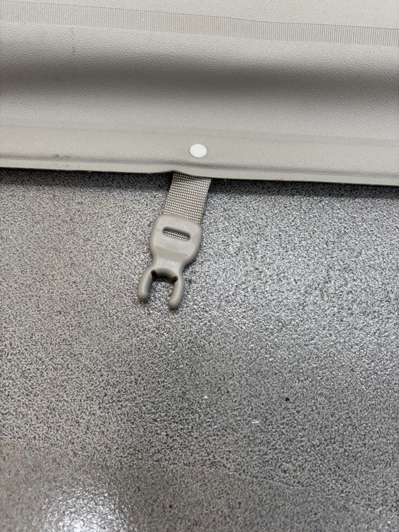 プリウスα 純正 トノカバー