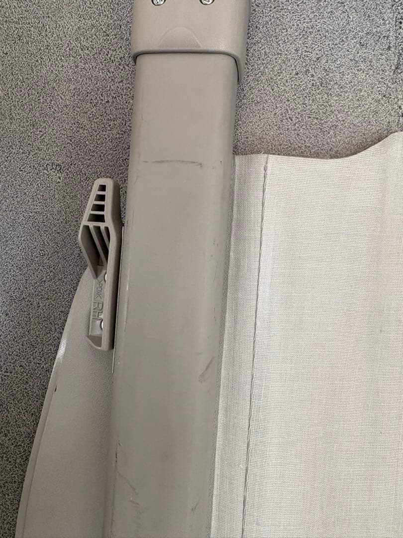 プリウスα 純正 トノカバー