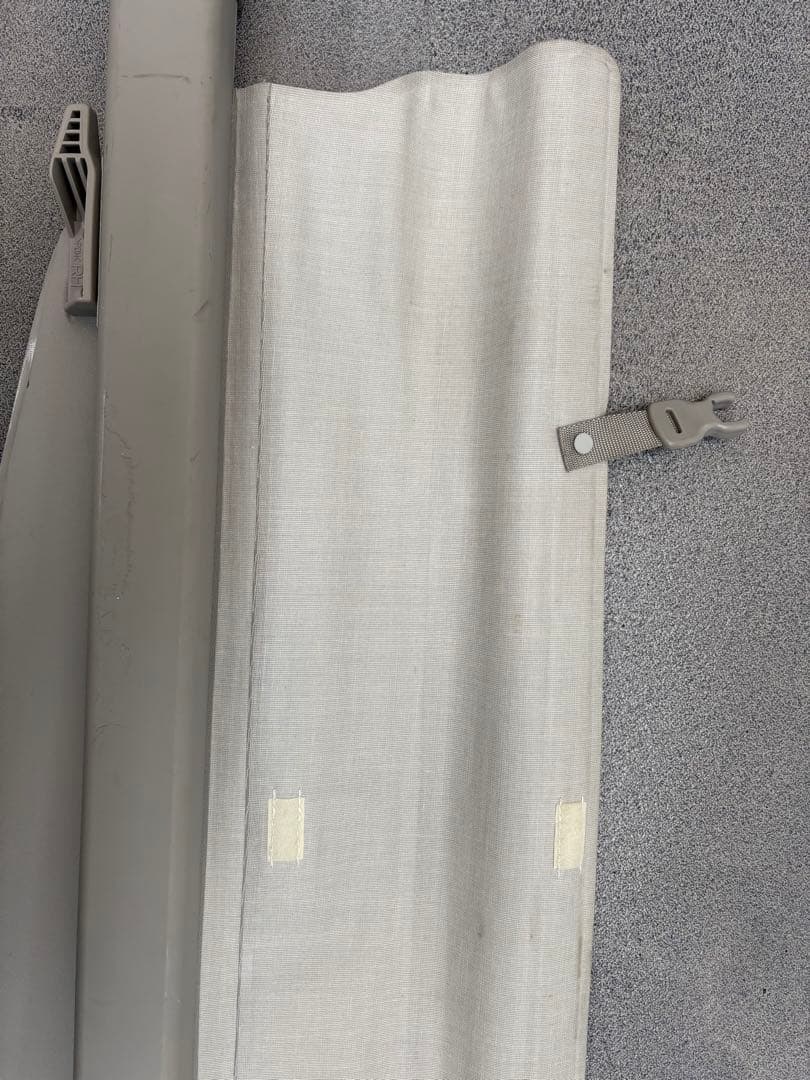 プリウスα 純正 トノカバー