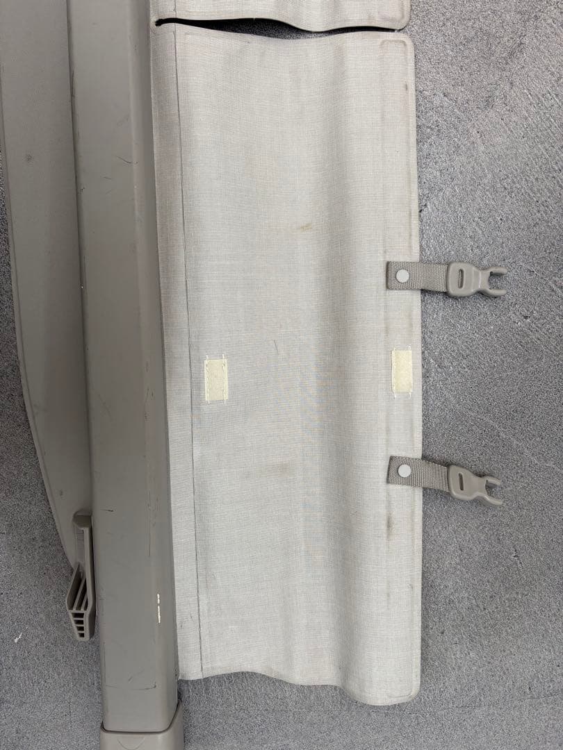 プリウスα 純正 トノカバー