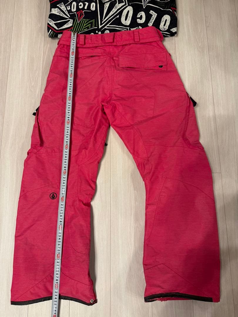 &*i様 VOLCOM スノーボードウェア メンズ上下セットM〜L相当