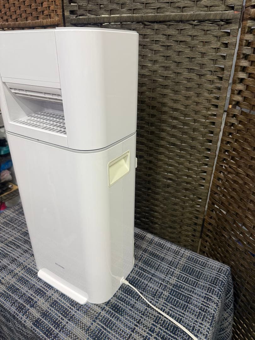 【美品】アイリスオーヤマ サーキュレーター 衣類乾燥除湿機 IJD-I50-WH