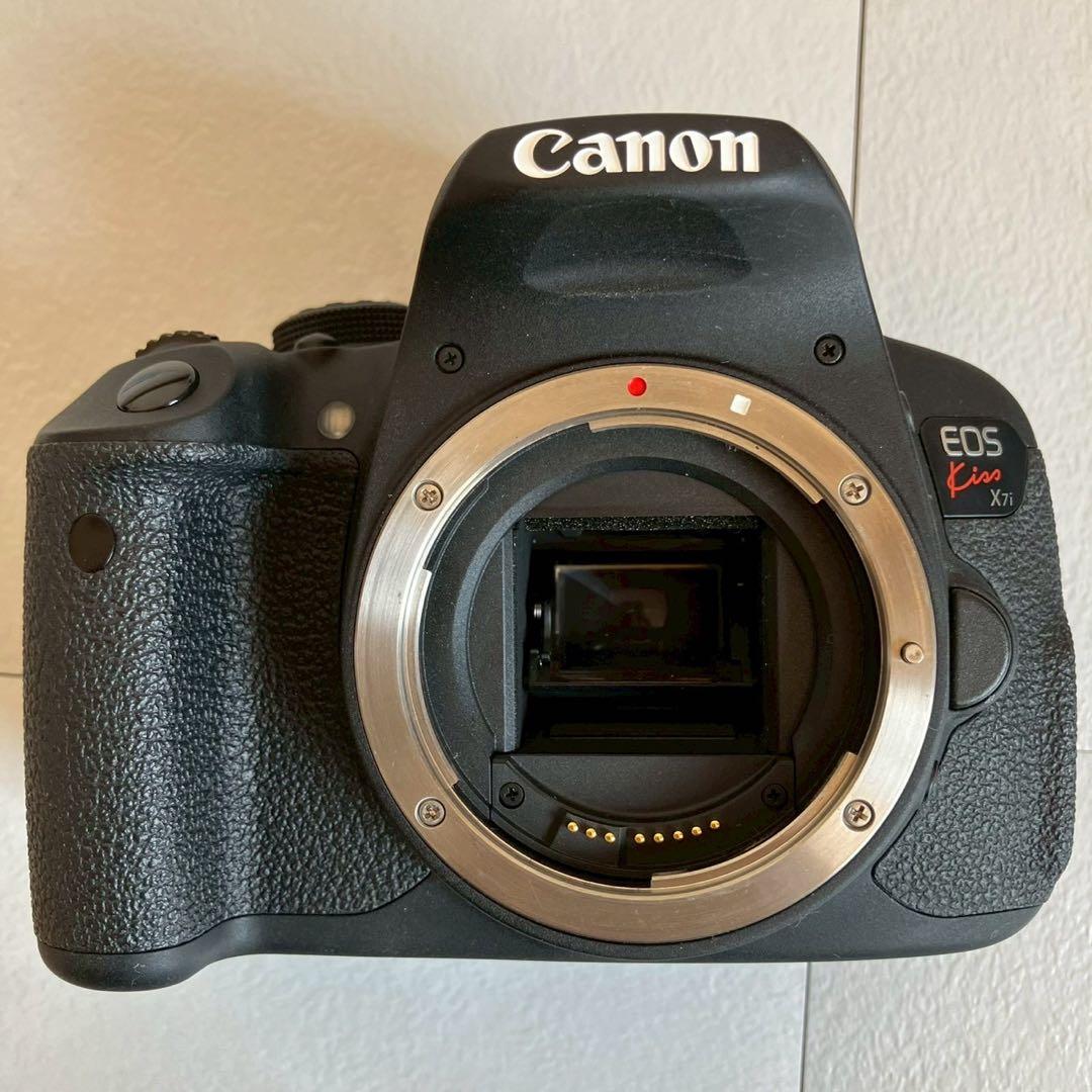 Canon EOS Kiss X7i ダブルズームキット ショット数2312回