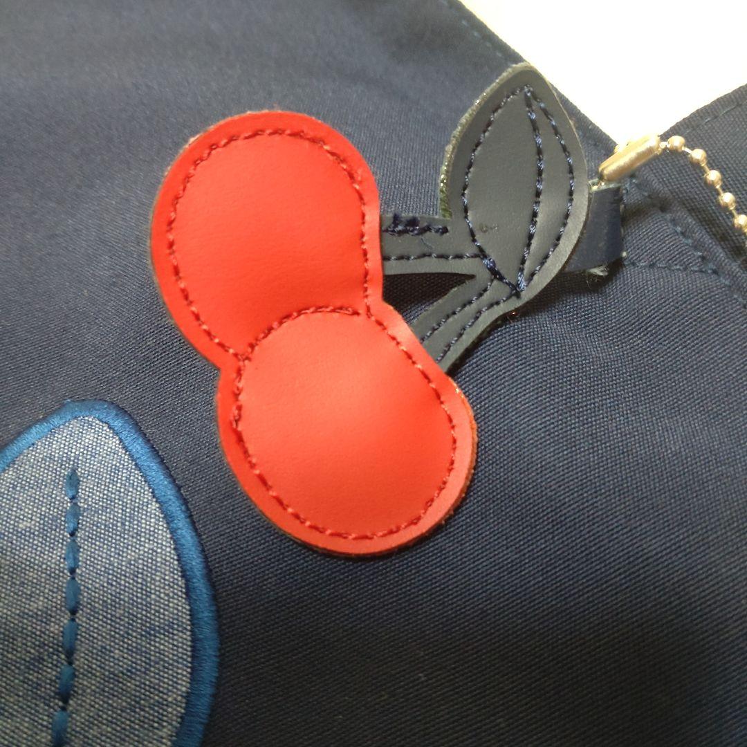 新品タグ付き!!希少レア♥廃盤品♥ファミリアさくらんぼ♥レッスントートバッグ