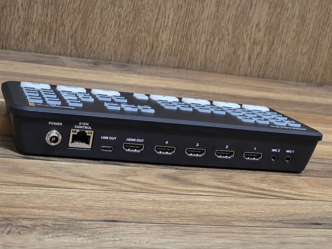 分配器・切替器 ATEM Mini Pro