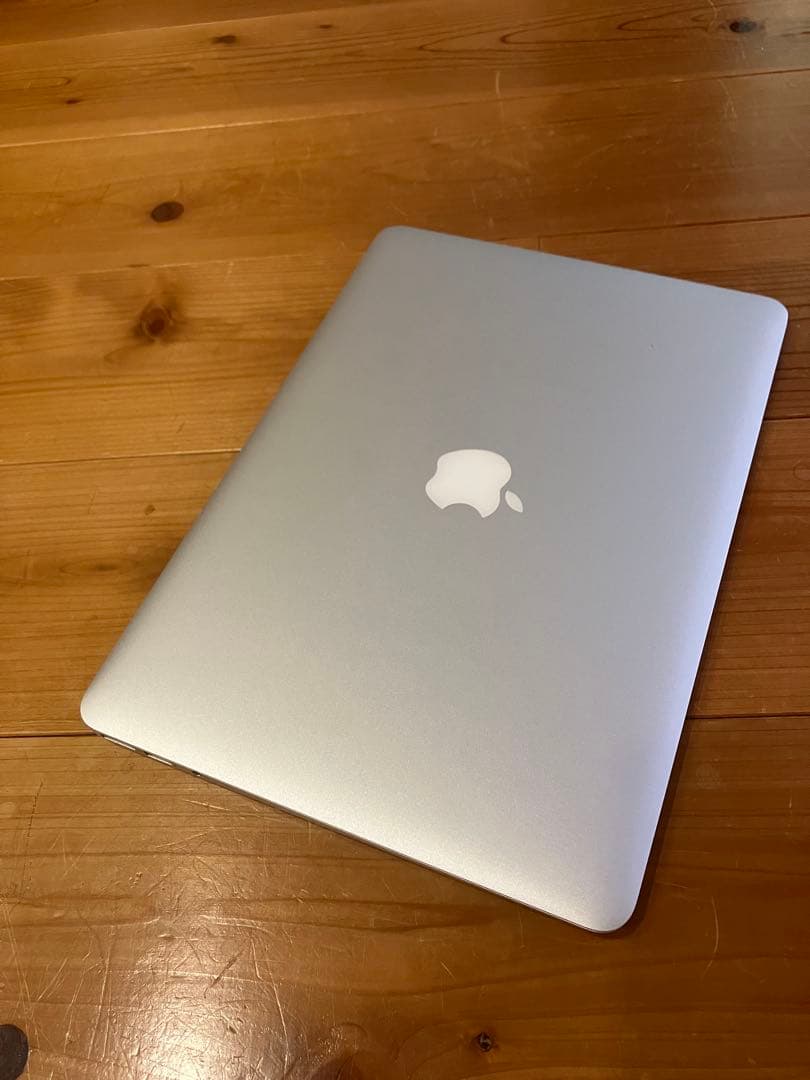 Macbook Air 13 8G 256GBバッテリー良好A1466 ケース付