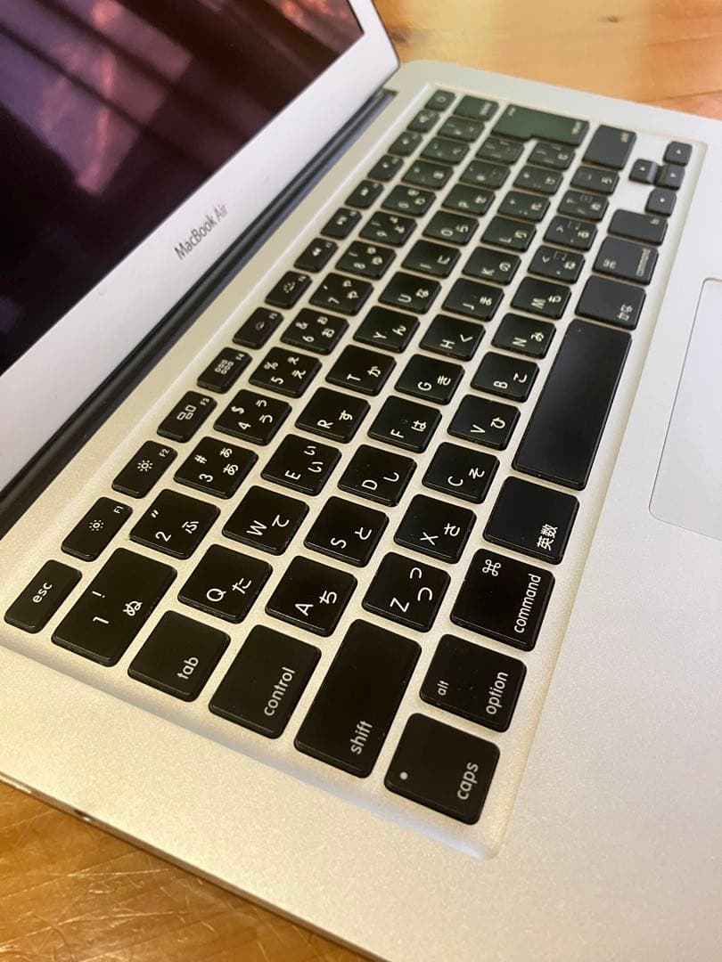 Macbook Air 13 8G 256GBバッテリー良好A1466 ケース付