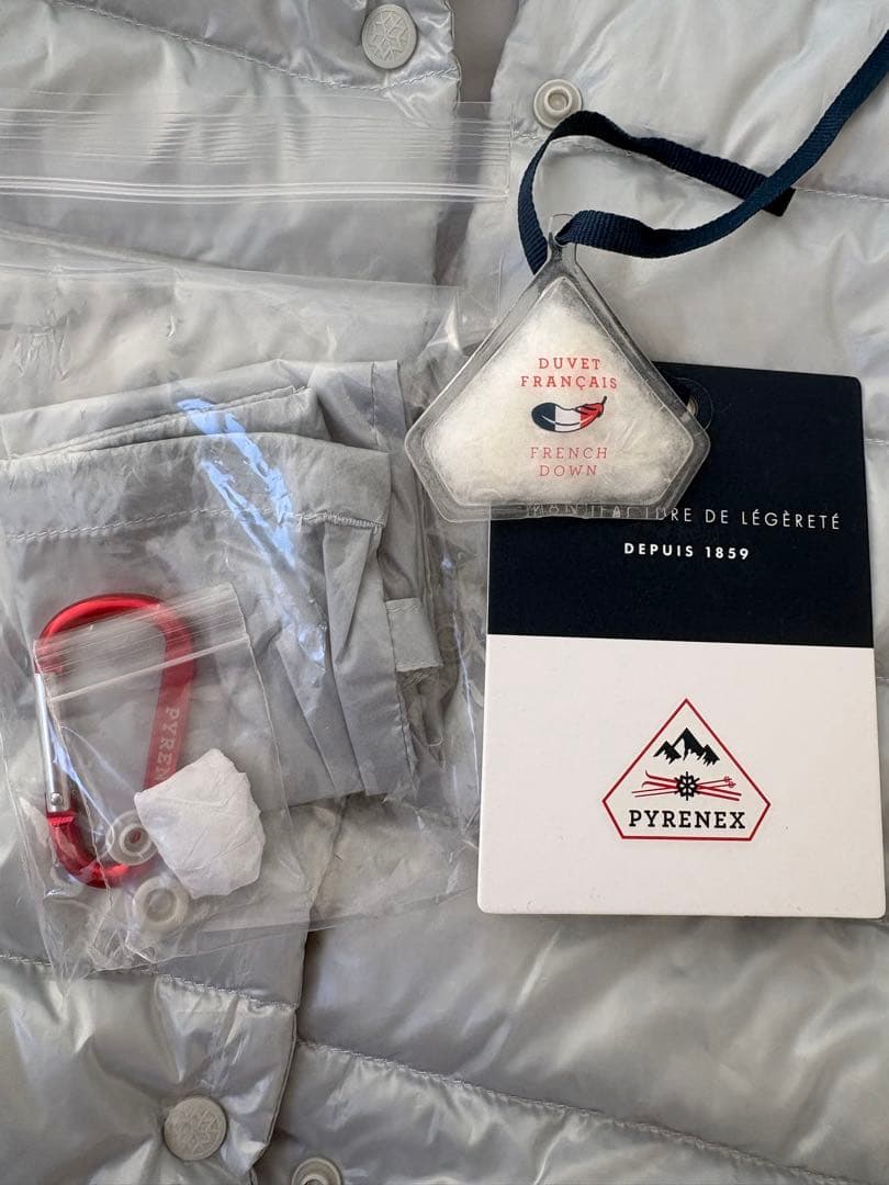 PYRENEX アイスブルー　レディース　　 　ダウンベスト