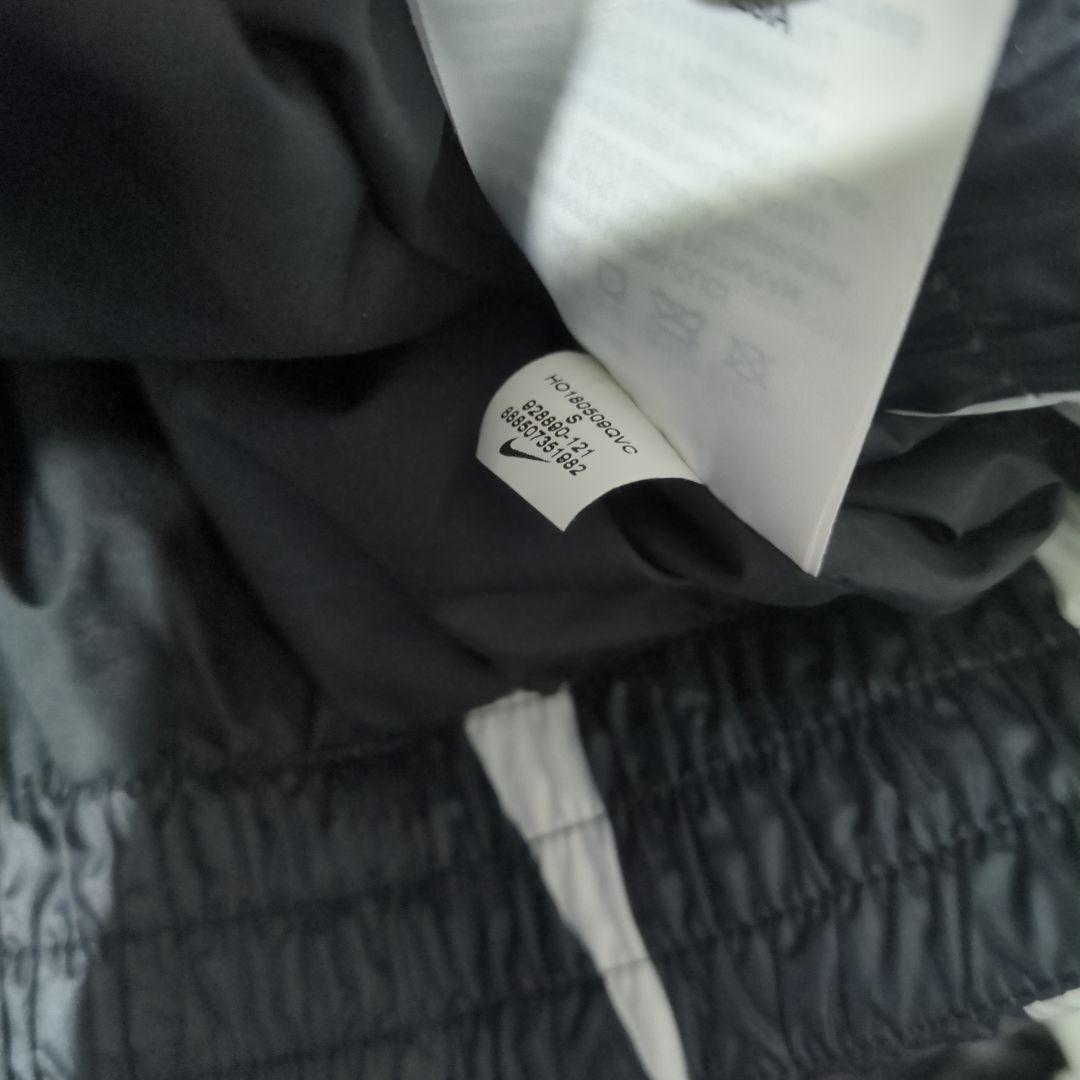 ナイキダウン　美品S