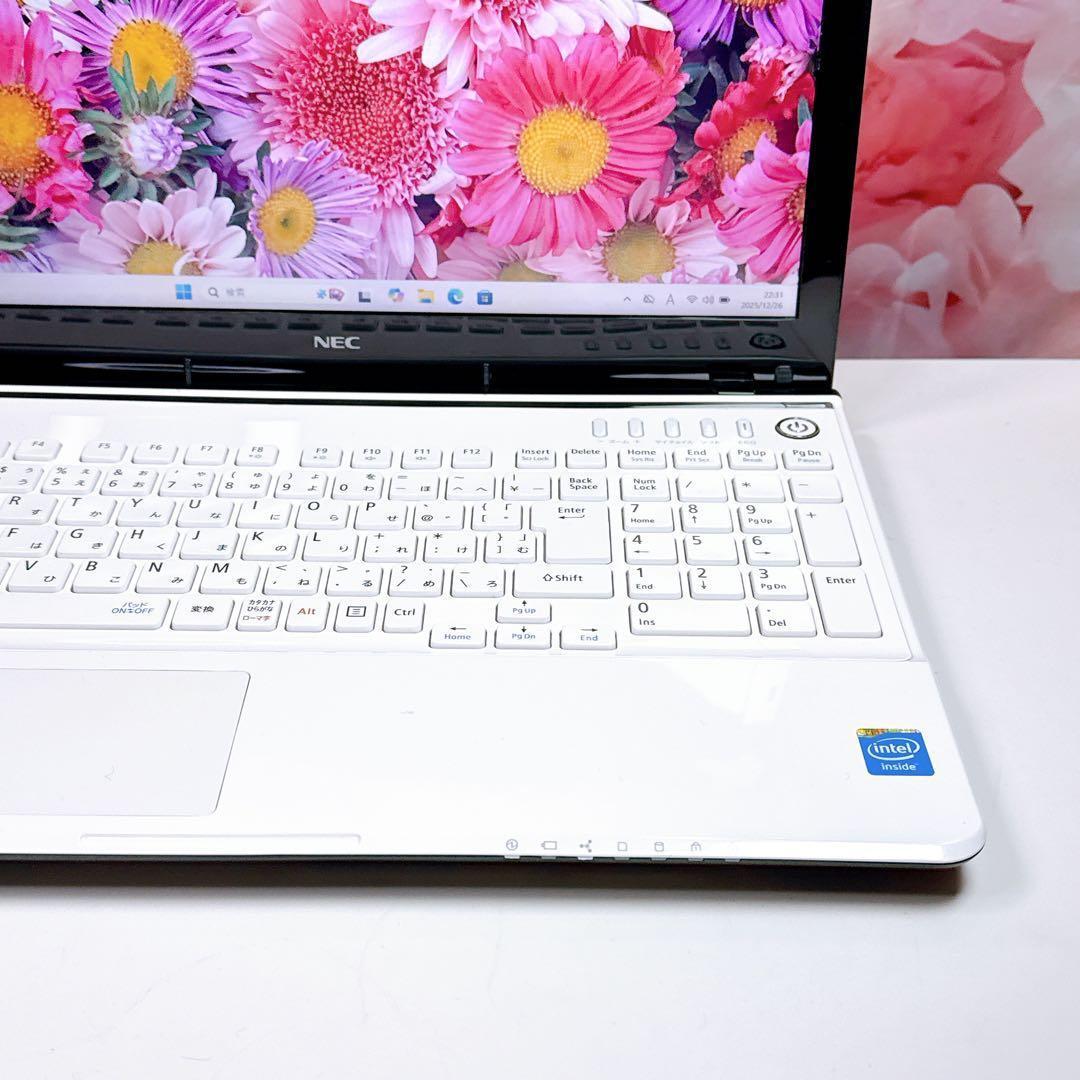 新品高速SSD✨windows11 カメラ ノートパソコン オフィス 薄型 白