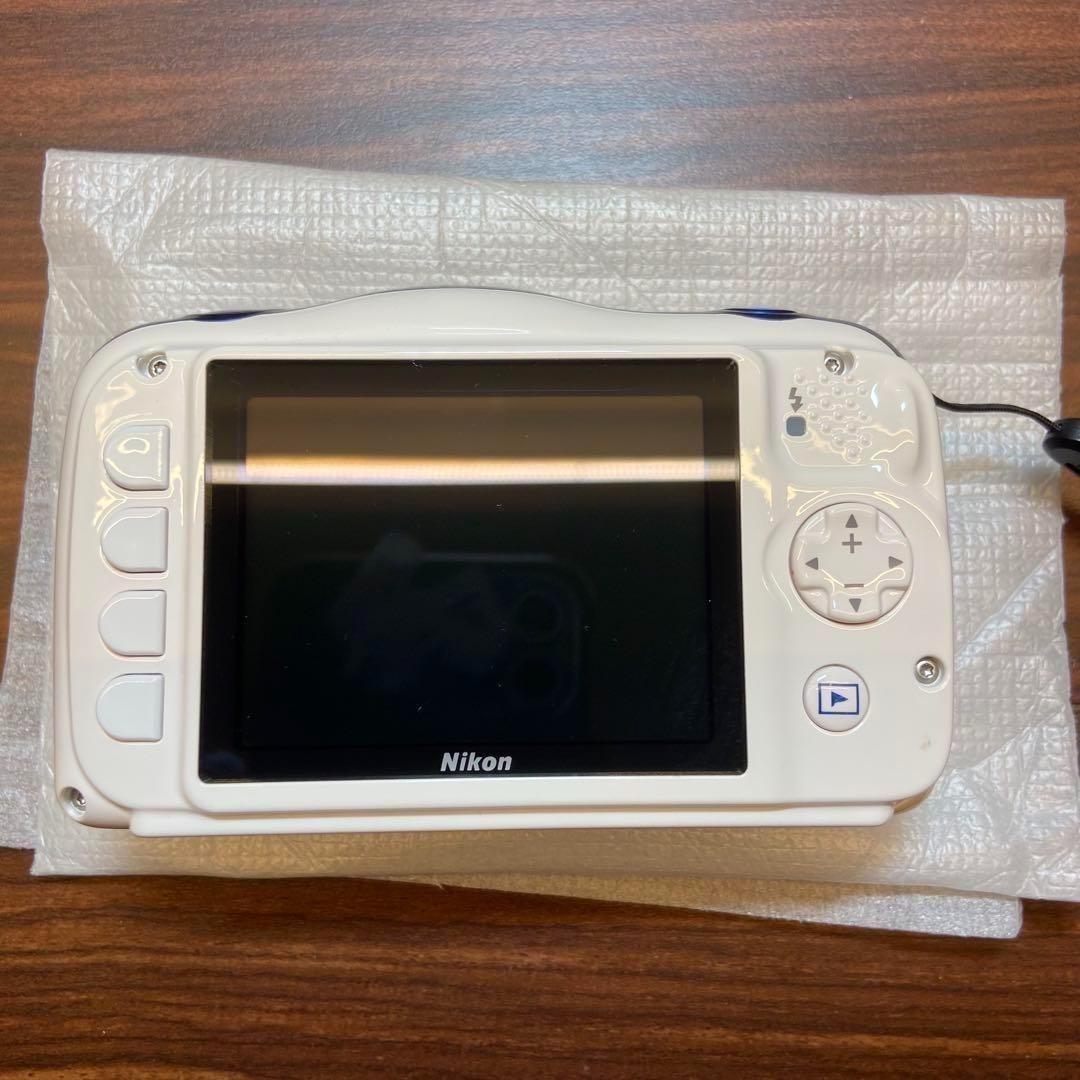 Nikon coolpix W100 デジカメ 2717