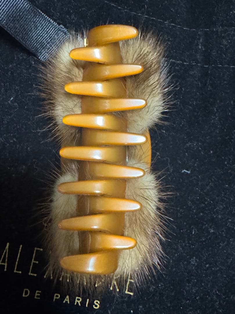 美品 【アレクサルドルドゥパリ 】ブラウン ヘアクリップ ミンクファー付き