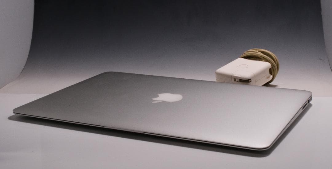 MacBook Air (Early 2015) 本体