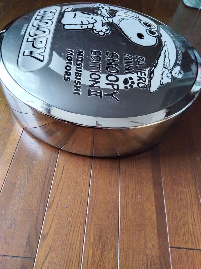 パジェロミニ　スヌーピーエディション　タイヤケース　タイヤカバー