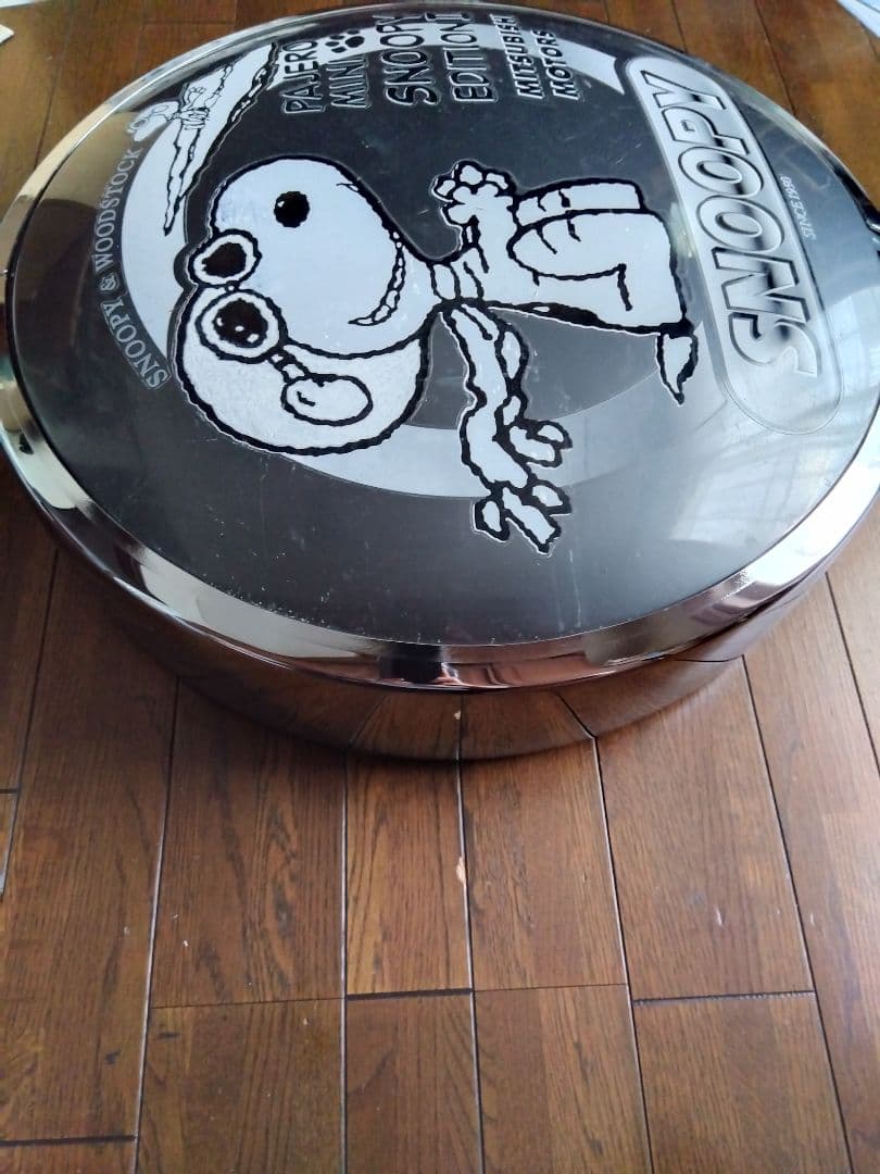 パジェロミニ　スヌーピーエディション　タイヤケース　タイヤカバー