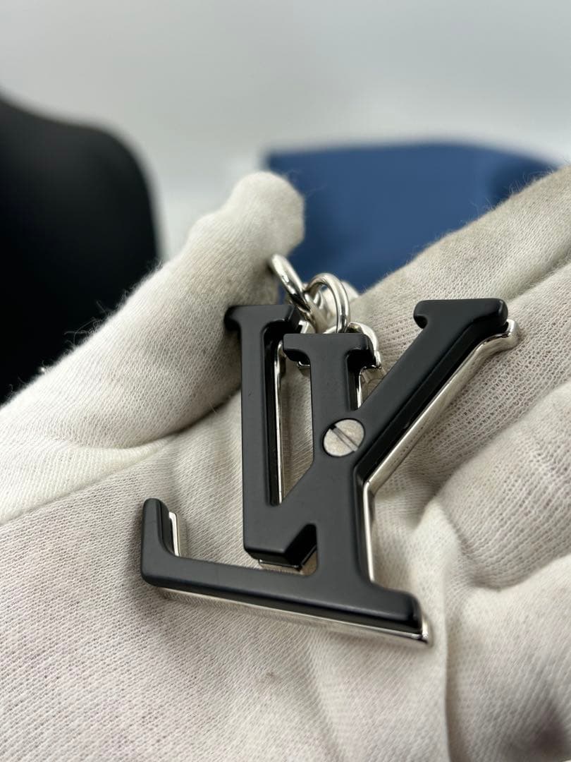 LOUIS VUITTON ルイヴィトン バッグチャーム　キーリング　箱付