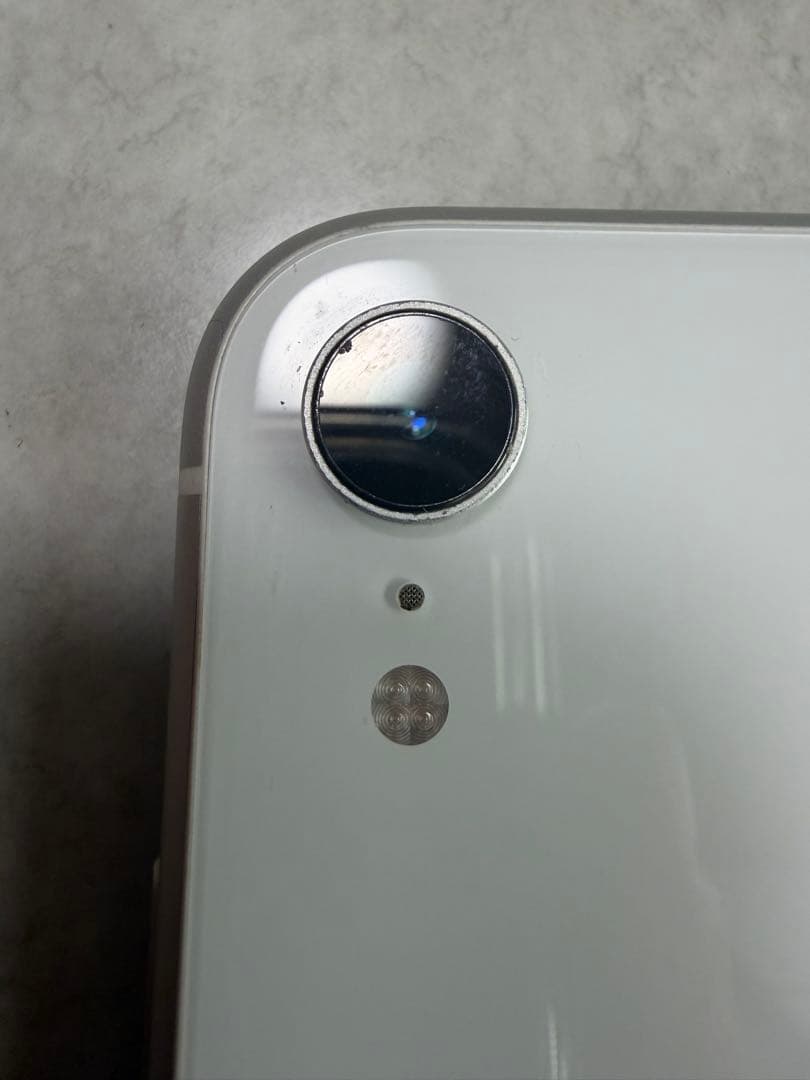 Apple iPhone XR ホワイト 本体　ジャンク品