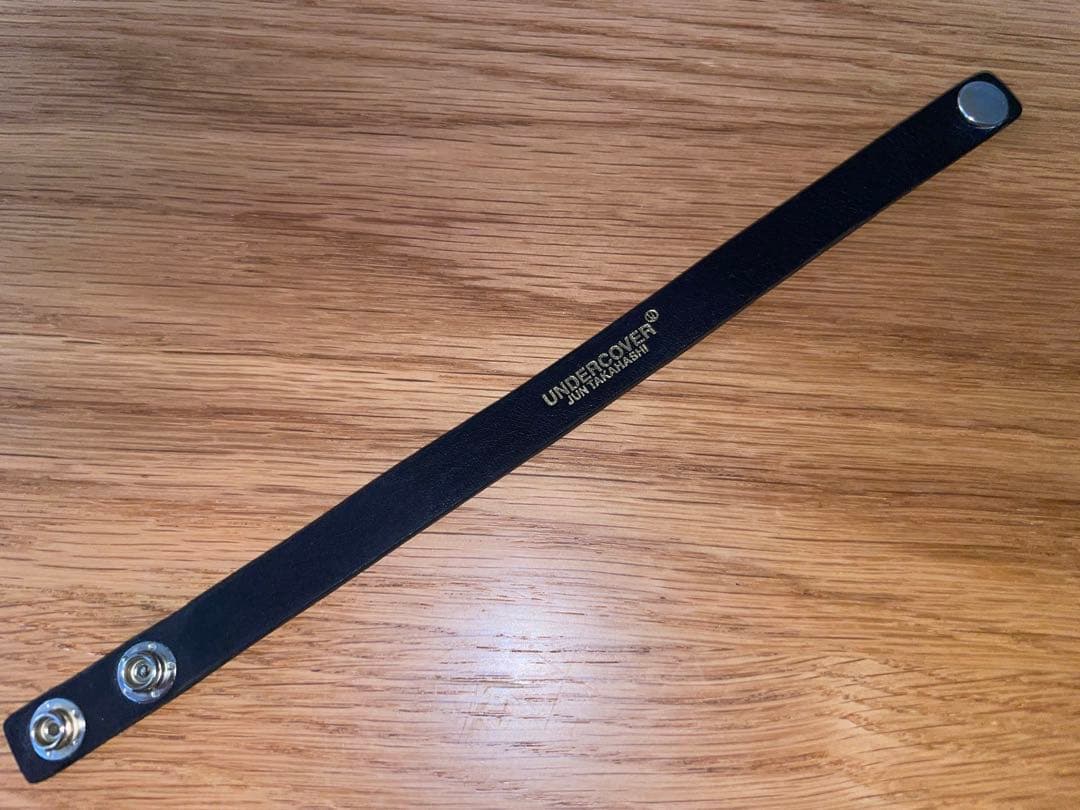 タイムセール UNDERCOVER アンダーカバー ロゴ レザーブレスレット