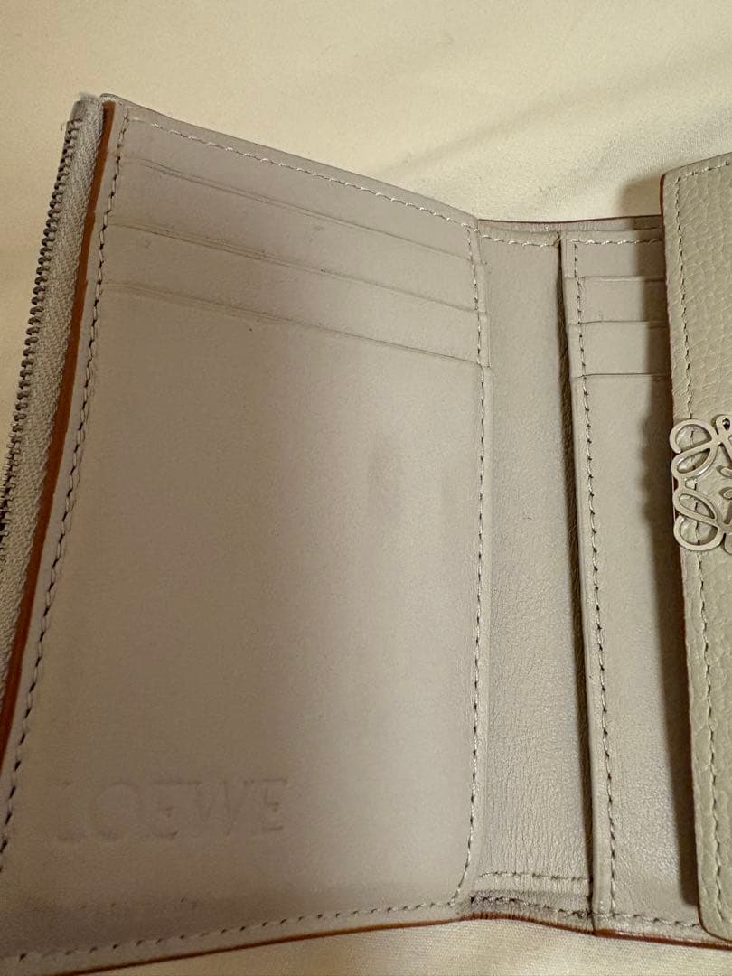 ロエベ　三つ折り財布