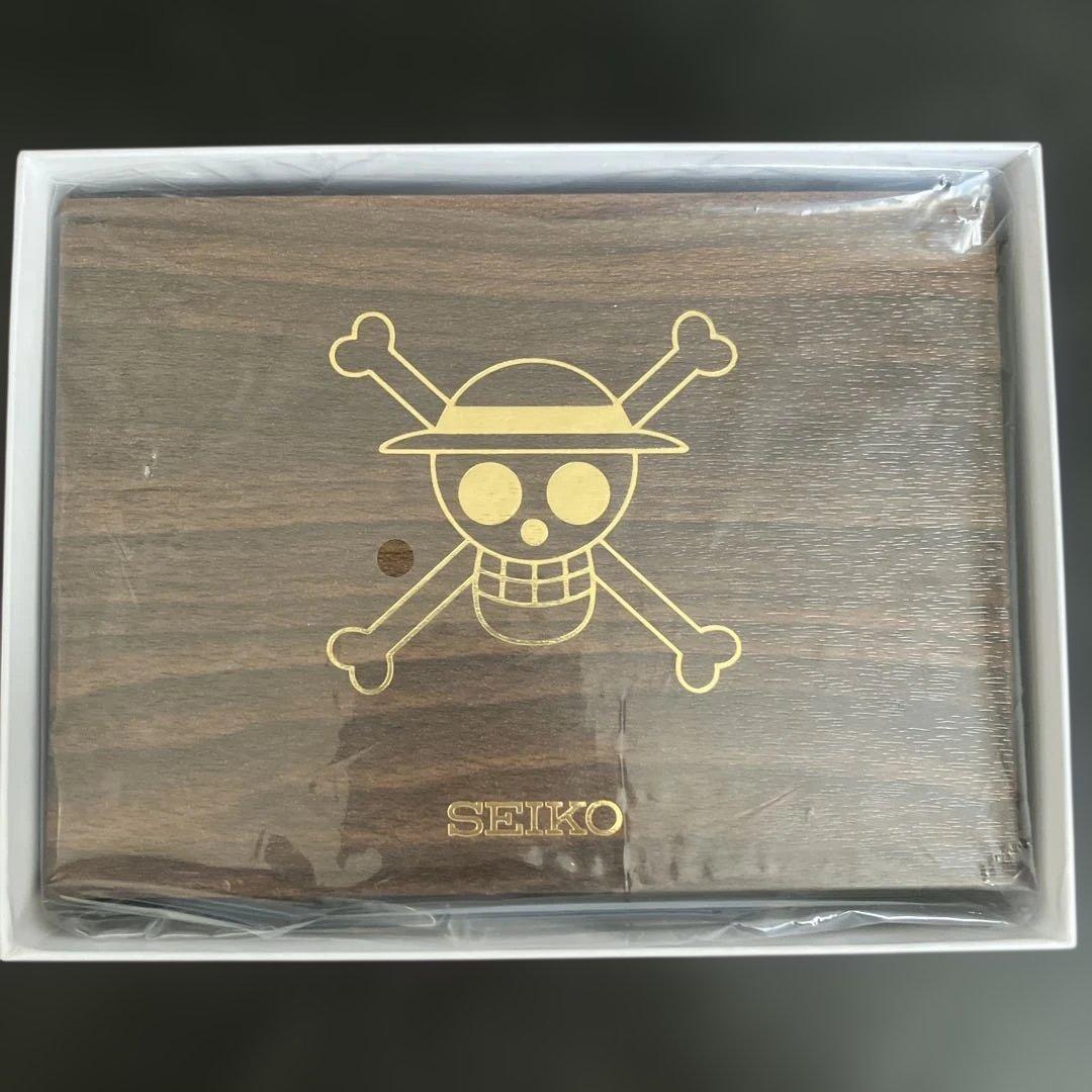 【新品未開封品】ONE PIECE 25周年記念 SEIKO 時計 Mサイズ