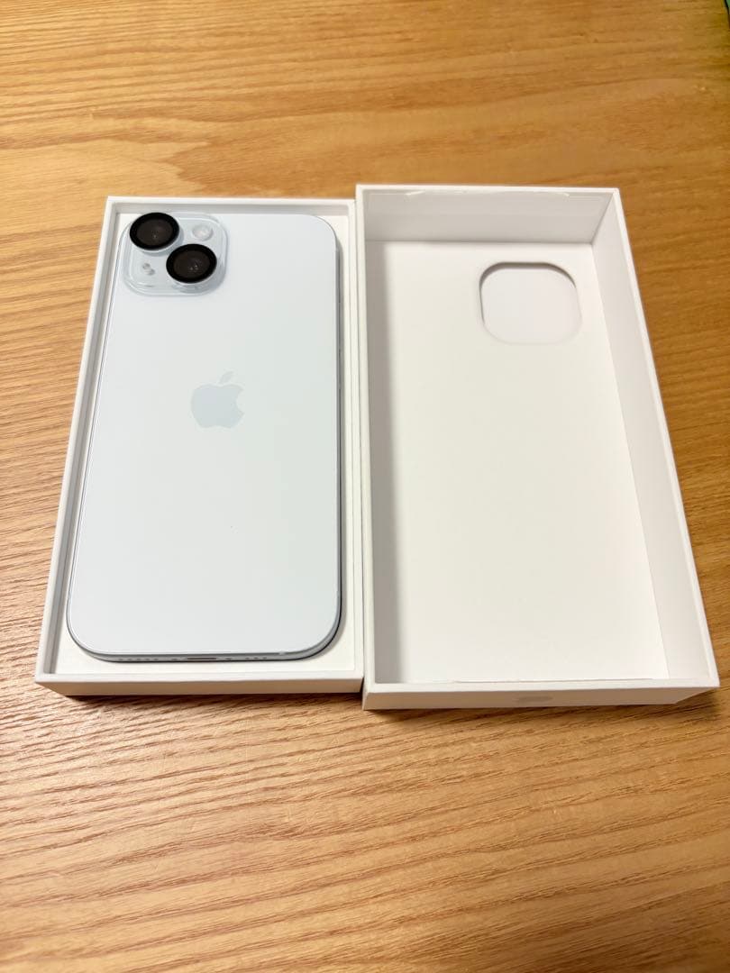 【美品】iPhone15 256GB simフリー　ブルー
