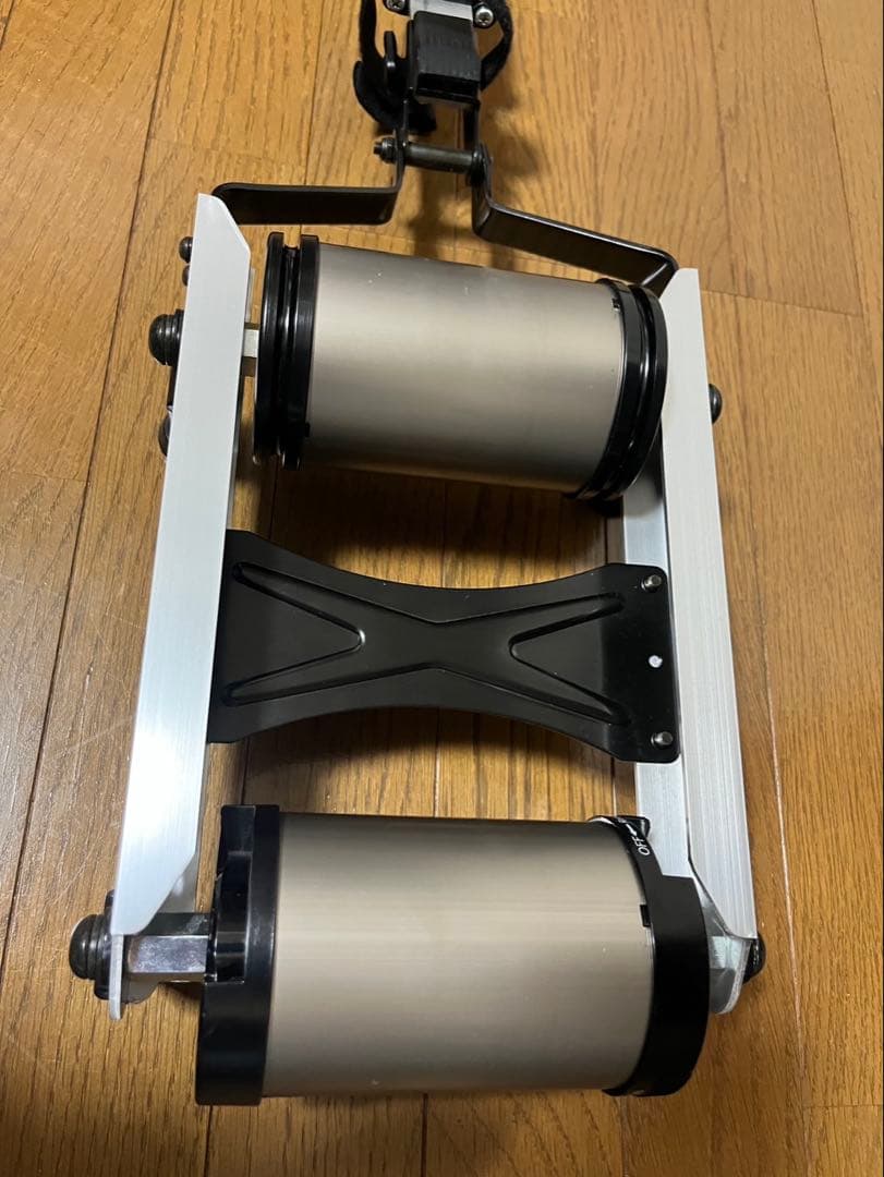 【美品】ミノウラ FG220 ハイブリッドローラー（スルーアクスル対応）