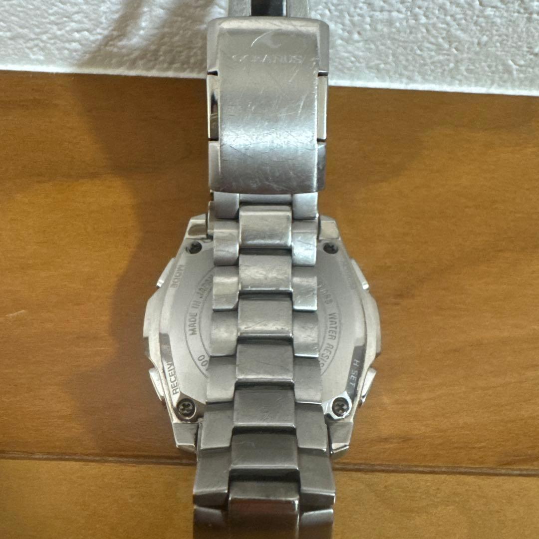 CASIO オシアナスOCW-T100 電波　ソーラー白文字盤　希少品